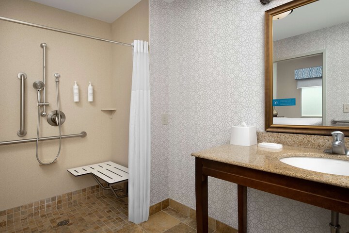 Hampton Inn & Suites Holly Springs