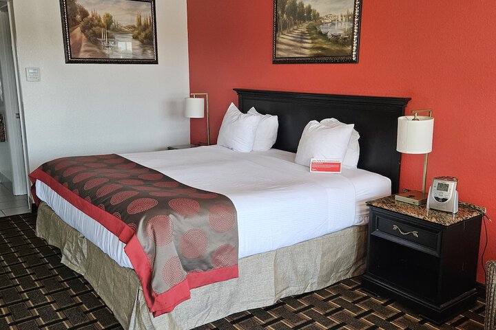 Ramada Hotel & Conference Center by Wyndham Edgewood