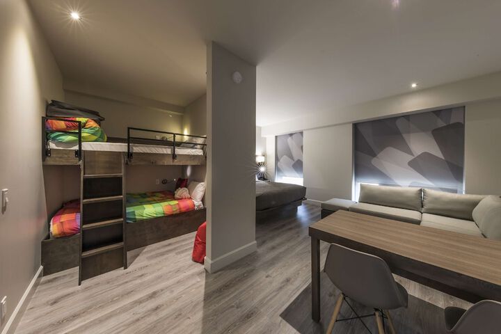 Room 70 of 107