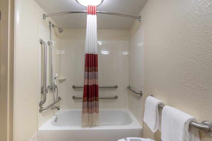Red Roof Inn Detroit - Roseville / St. Clair Shores