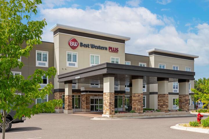 Hotel 3 of 55