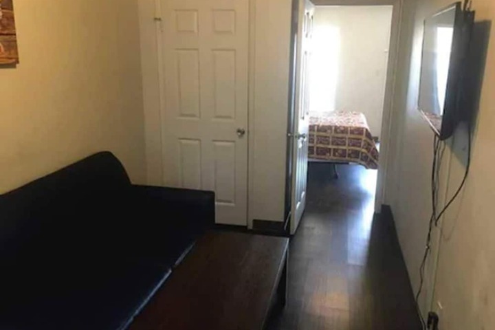Room 5 of 31