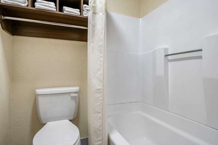 Room 13 of 29
