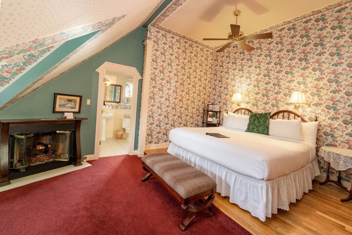 Room 75 of 129
