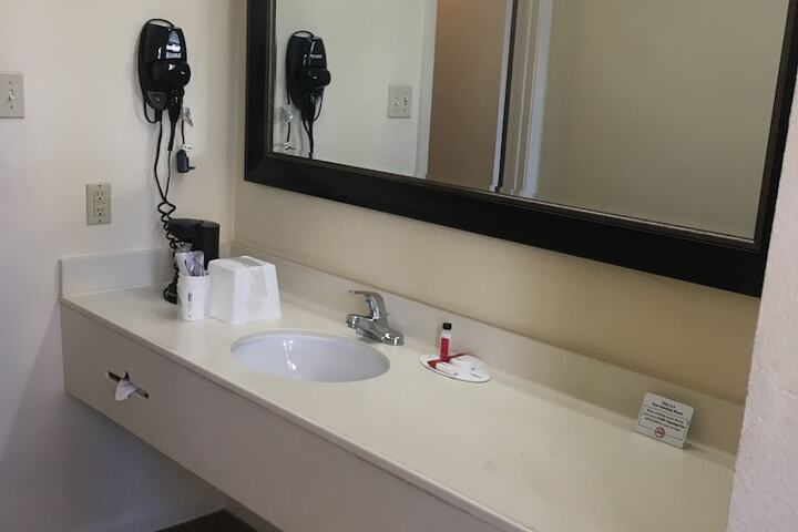 Room 15 of 19