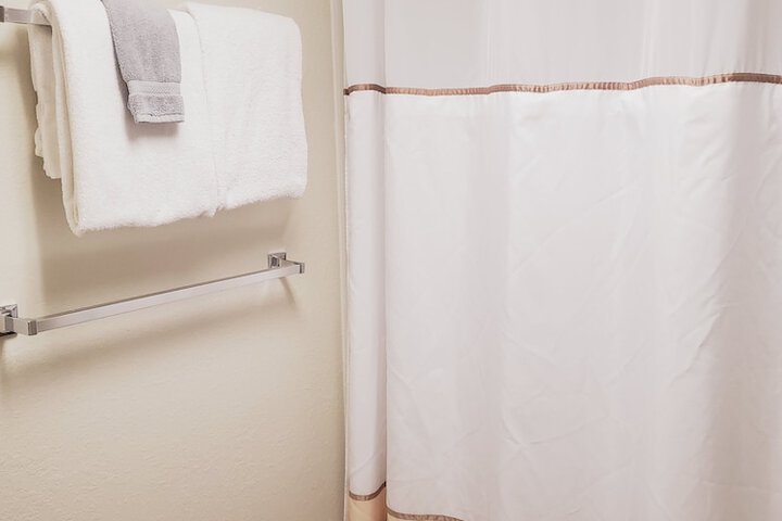 Blackstone Lodge & Suites