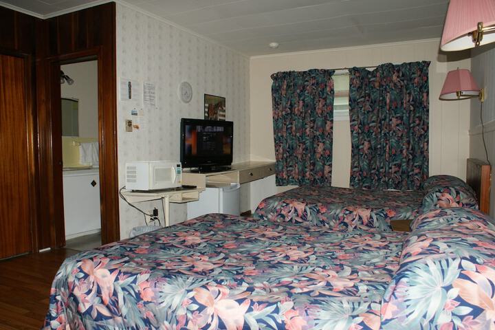 Room 47 of 79