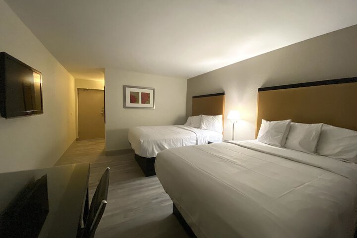 Room 9 of 10