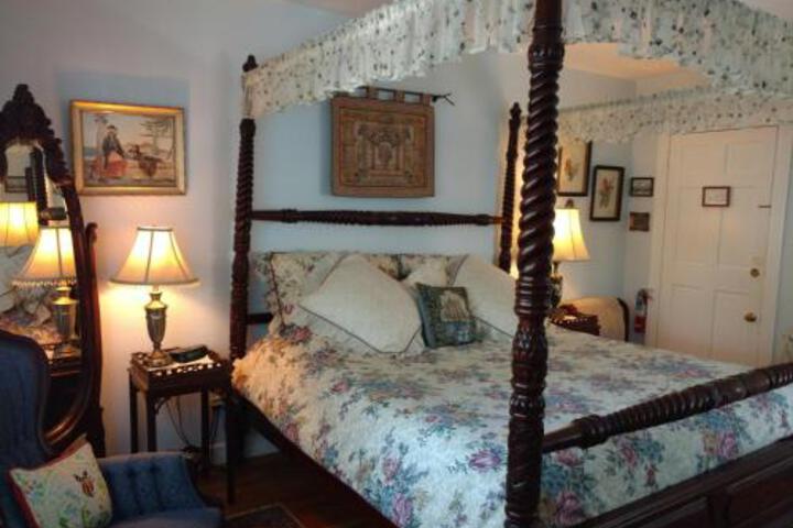 Room 21 of 27