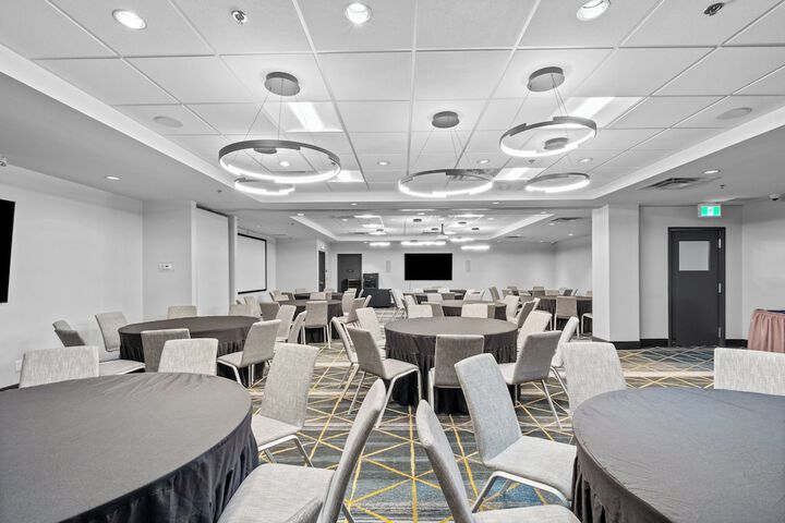 Holiday Inn Hotel & Suites Surrey East Cloverdale by IHG