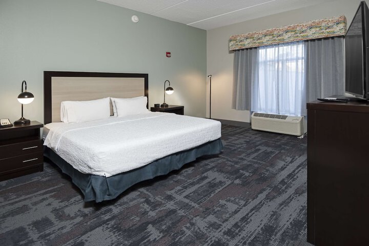 Room 51 of 118