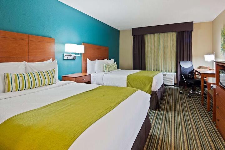 Best Western Plus Menomonie Inn & Suites