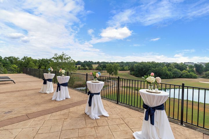 DoubleTree by Hilton Front Royal Blue Ridge Shadows