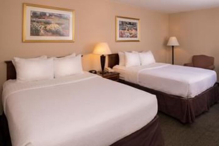 Ramada Plaza Rochester Airport