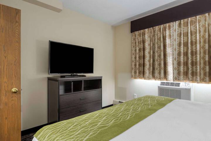 Room 8 of 24