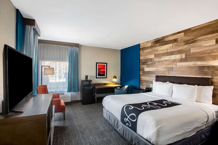 Room 25 of 41