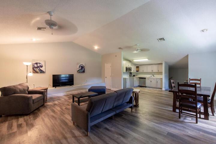 Lake Side Loft Appt