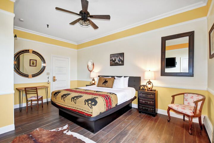 Room 43 of 99