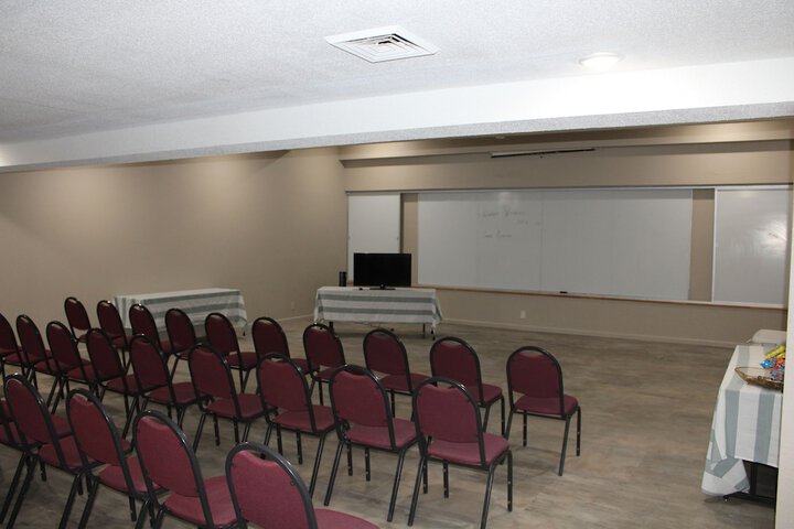 Business Center 16 of 19