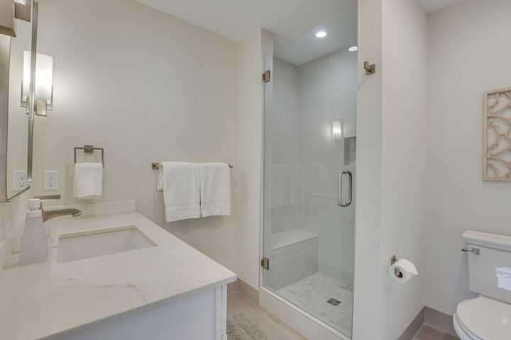Silverthorne Townhome w / Hot Tub: Walk to Town!