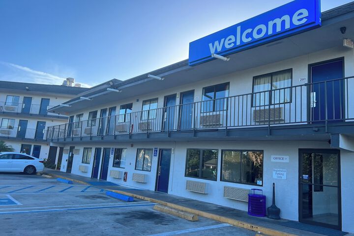 Hotel 5 of 35