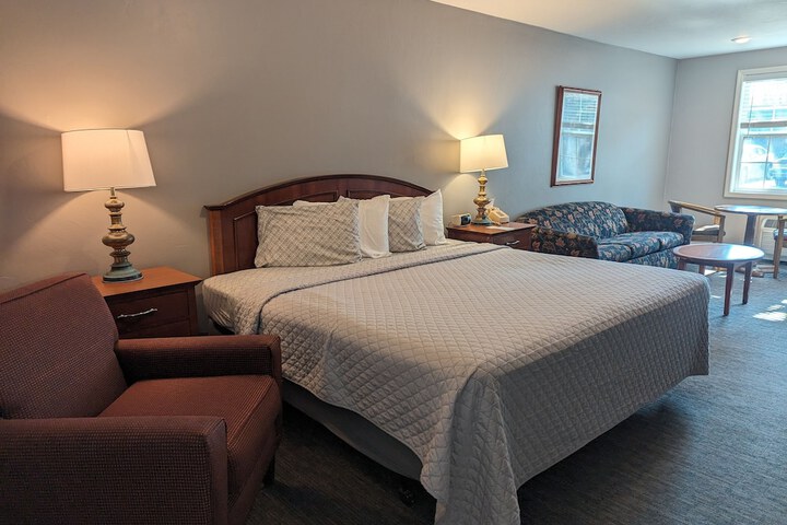 Beach Harbor Resort