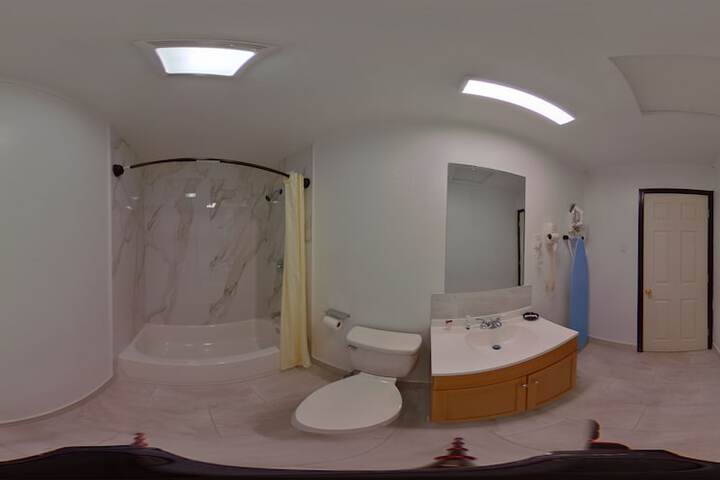 Room 7 of 17