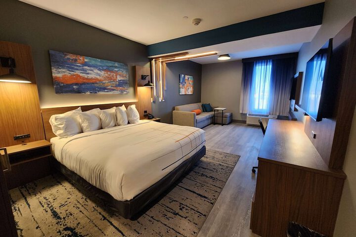 Room 29 of 66