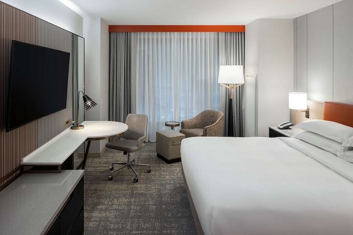 Room 51 of 112