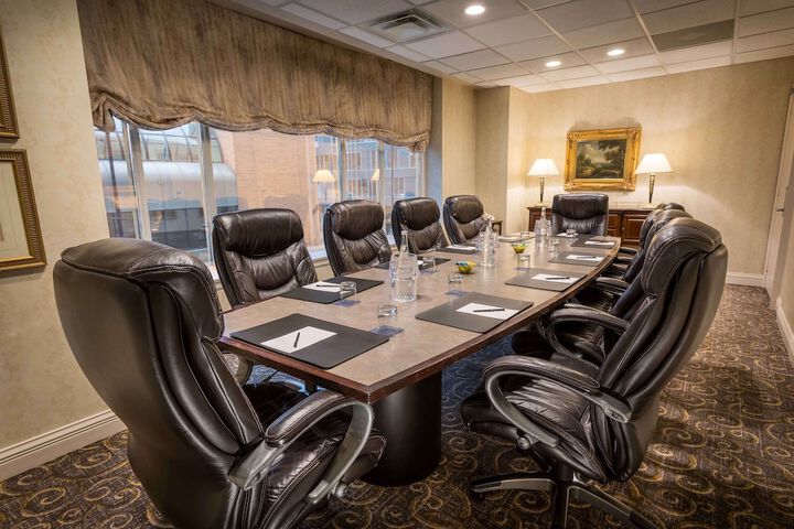 Hilton Cincinnati Netherland Plaza