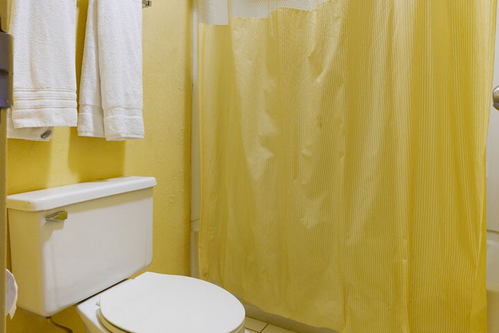 Room 8 of 24