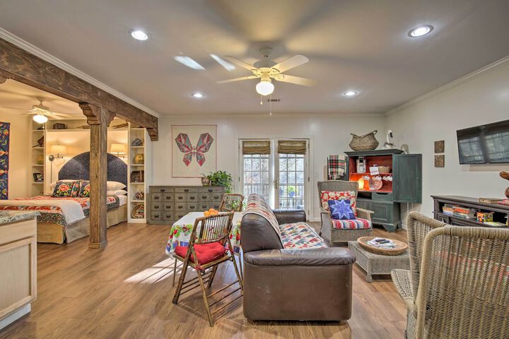 Cozy & Quiet Studio w / Porch Near Scenic Railway!