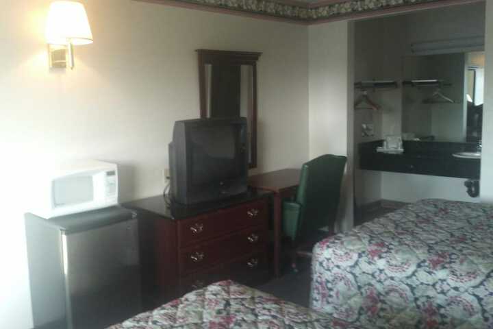 Room 9 of 26