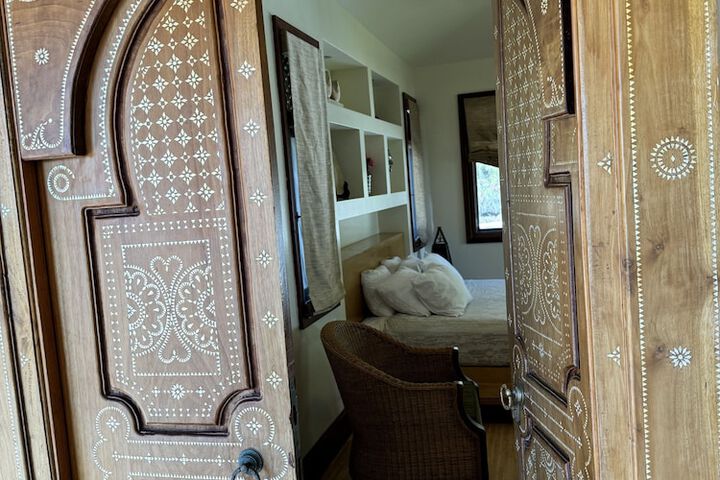Room 53 of 83