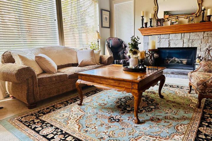 The Elegant & Cozy Retreat