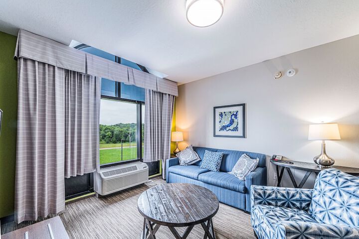 Holiday Inn Express & Suites Franklin KY by IHG