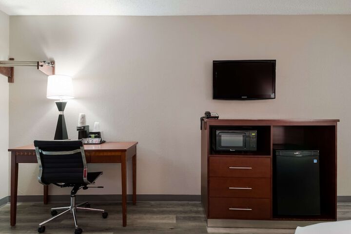 Room 18 of 39