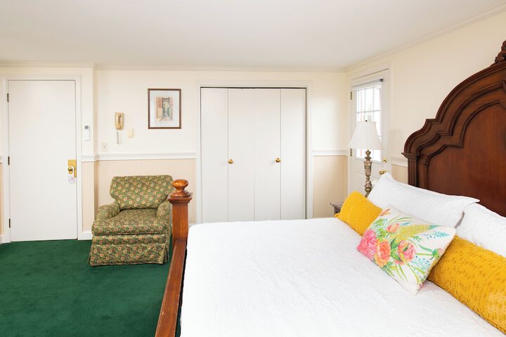 Room 98 of 156