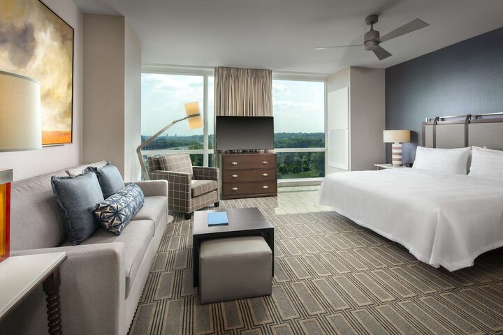Room 30 of 42