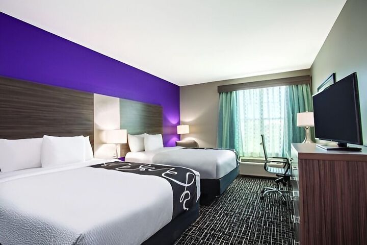 La Quinta Inn & Suites by Wyndham Forsyth