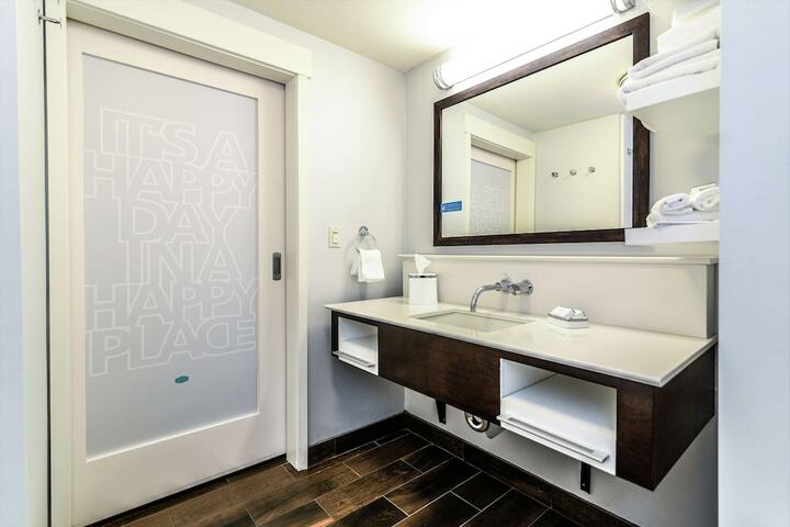 Room 15 of 78