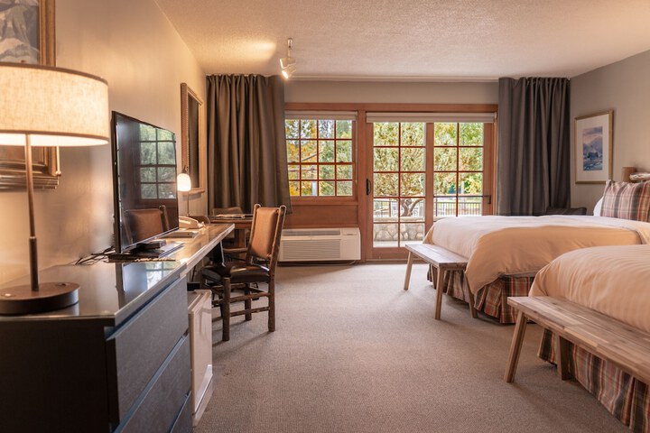 The Lodge at Riverside