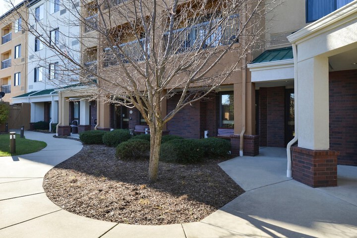 Country Inn & Suites by Radisson Brown Deer - Milwaukee North