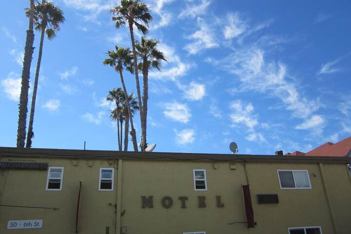 Hotel 2 of 49