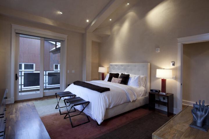 Element 52 Auberge Collection