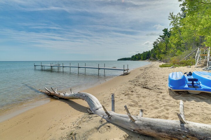 Waterfront Cheboygan Home w / Fire Pit