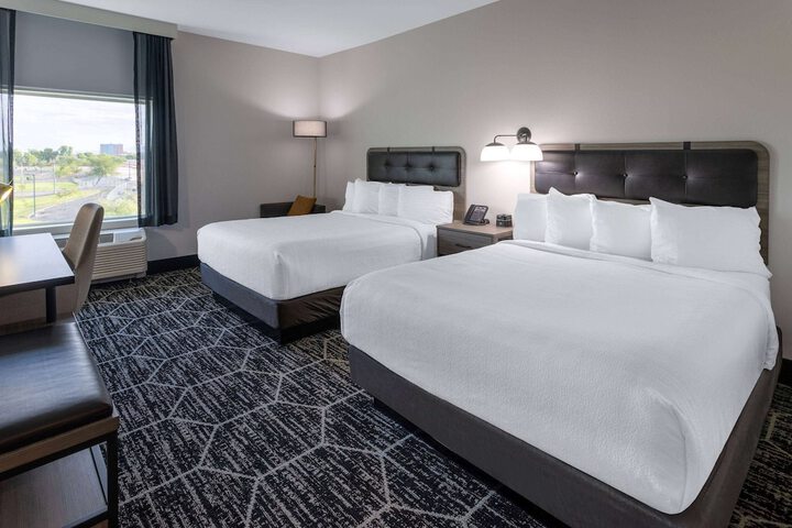 La Quinta Inn & Suites by Wyndham Maricopa - Copper Sky