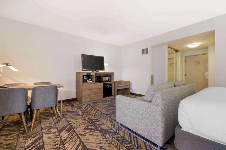 Room 20 of 37