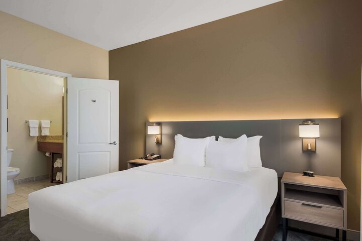 Room 21 of 43