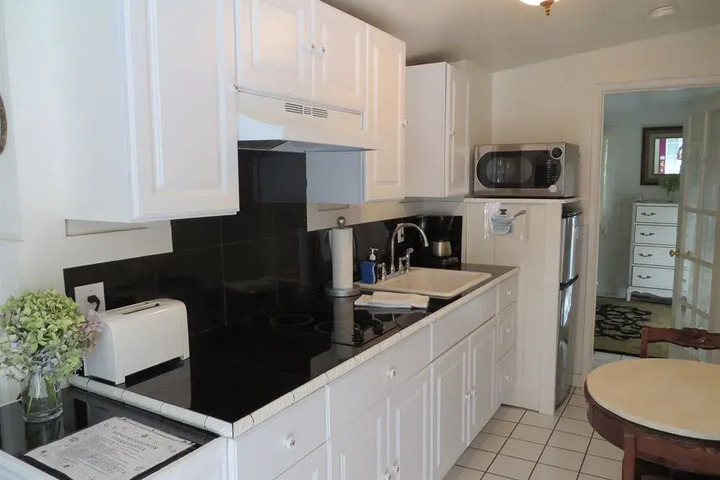 MONTE RIO COTTAGES
